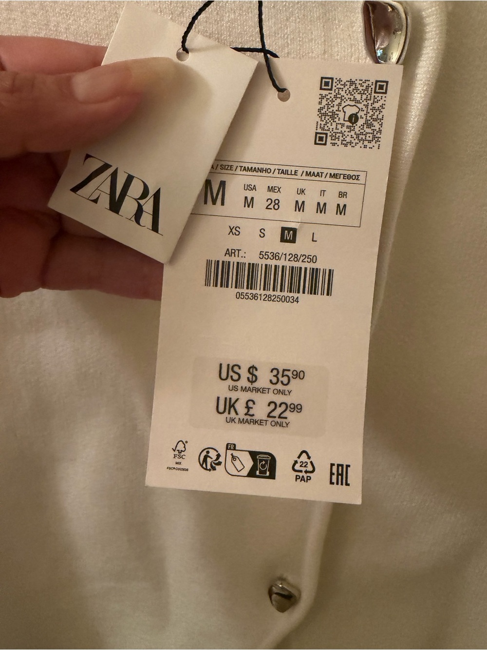 Zara White Button-Front Knit Crop Top - Picture 4 of 4